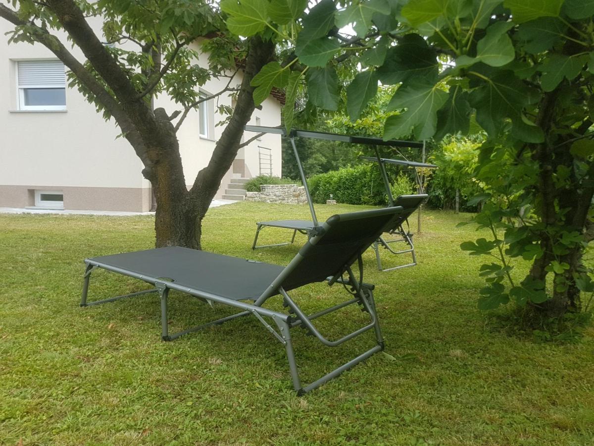 Holiday home Pocitniska Hisa Hum Kojsko